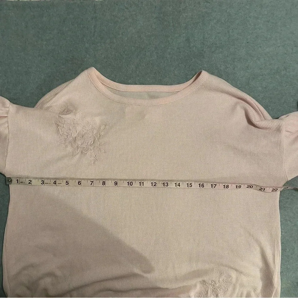 Cupio pale pink long sleeve top embroidered flowers size L - Picture 5 of 7